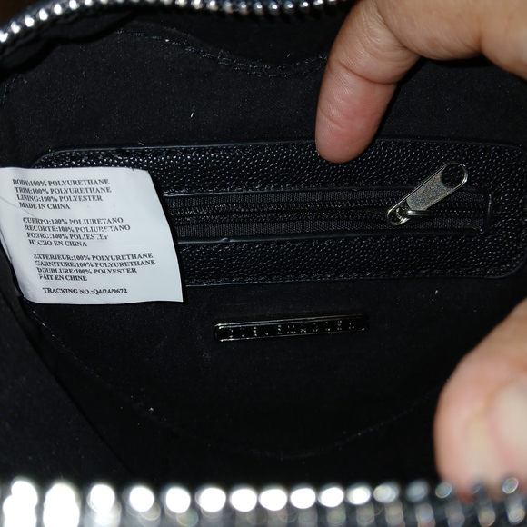 Steve Madden Black Heart-Shaped Crossbody - Picture 8 of 8